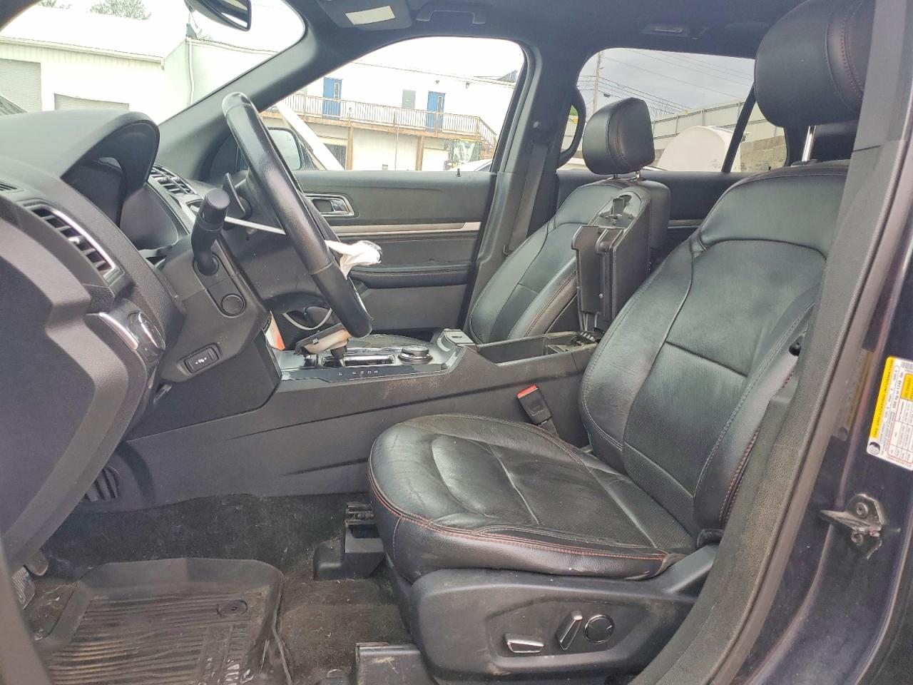 Ford Explorer Sport