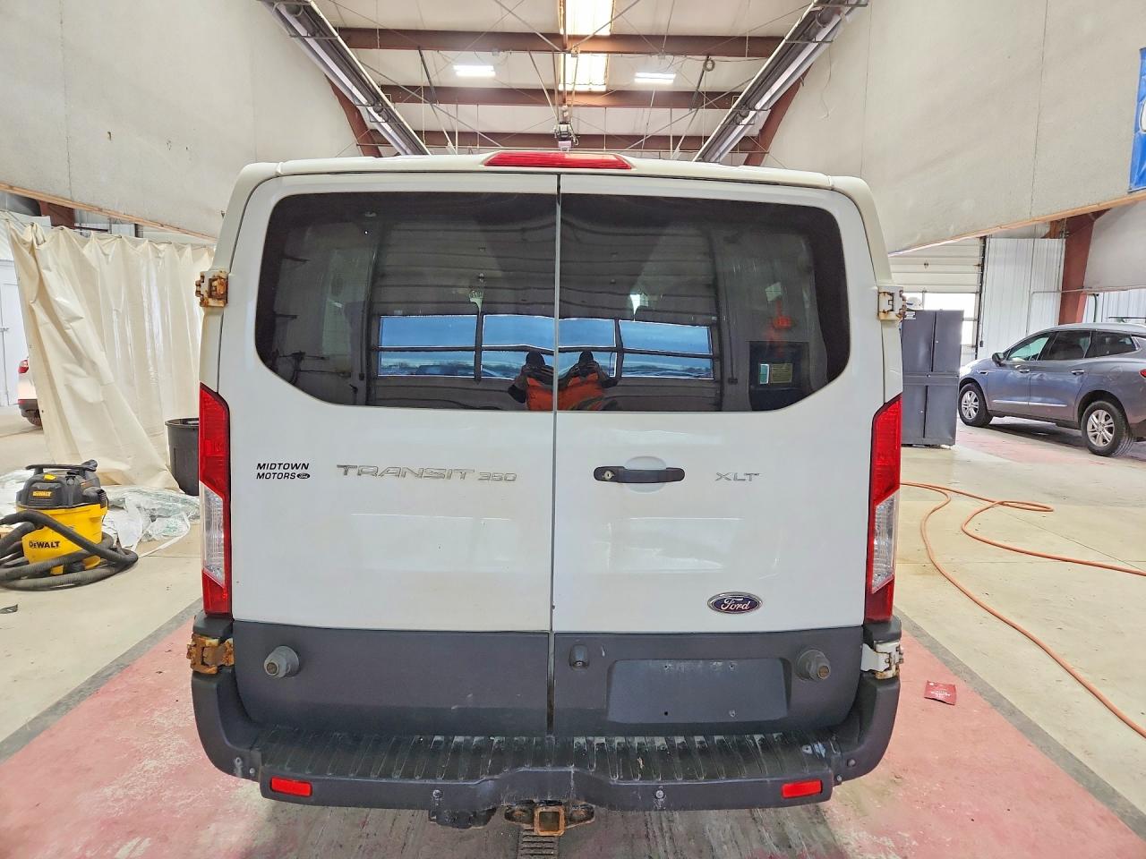 Ford Transit T-350
