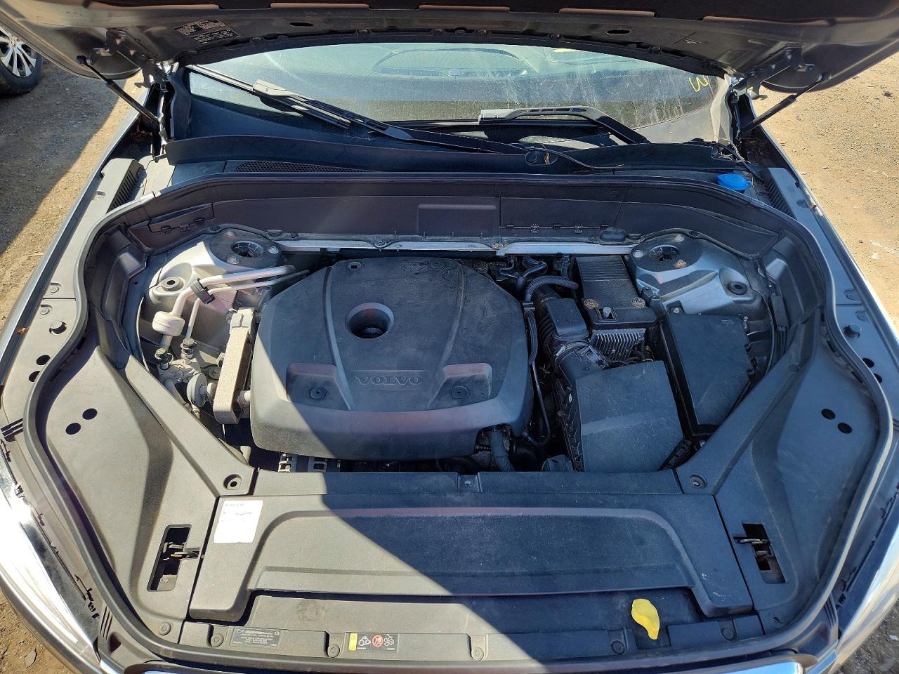 Volvo XC90 T6