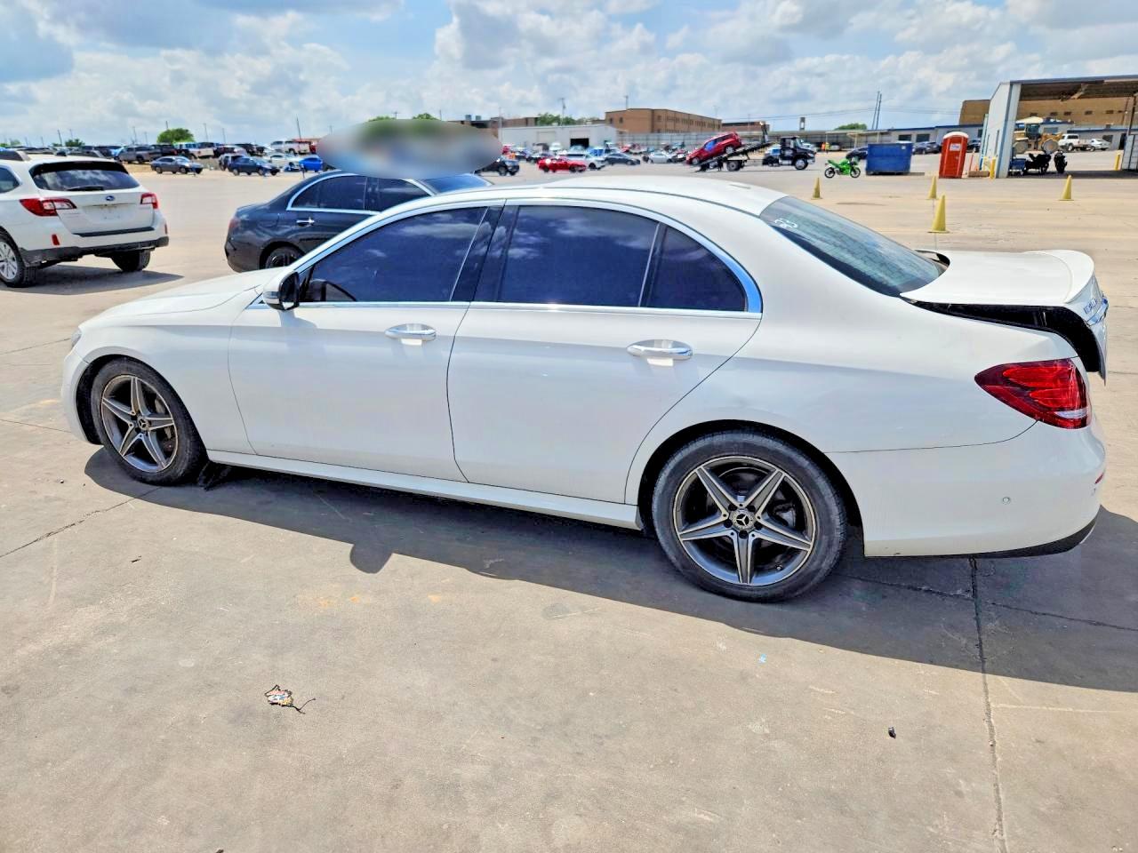 Mercedes-Benz E-Class 300 4matic