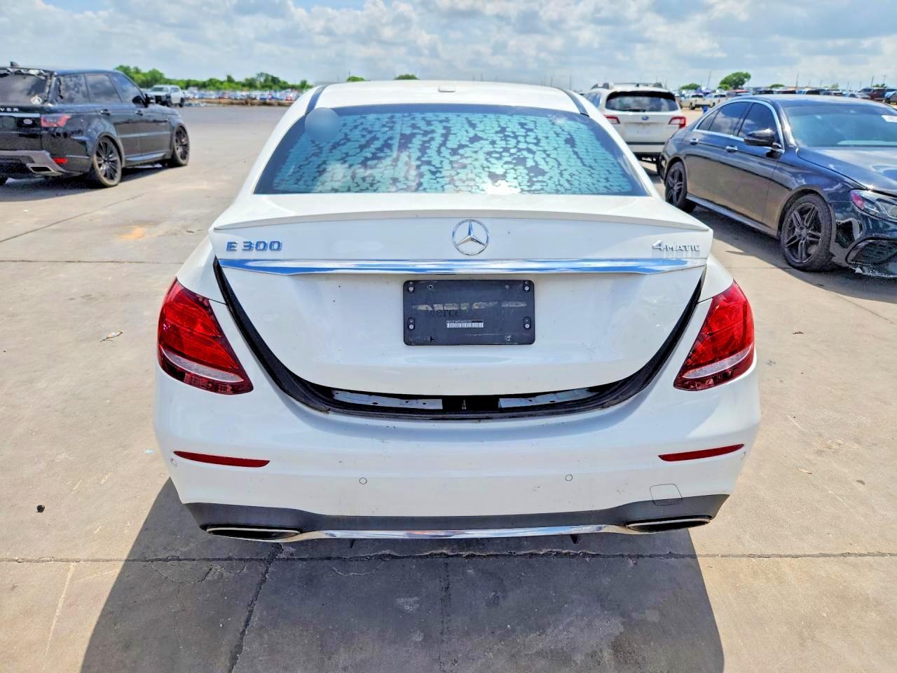Mercedes-Benz E-Class 300 4matic