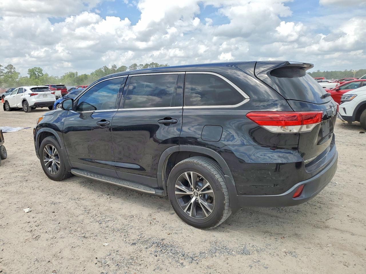 Toyota Highlander Le