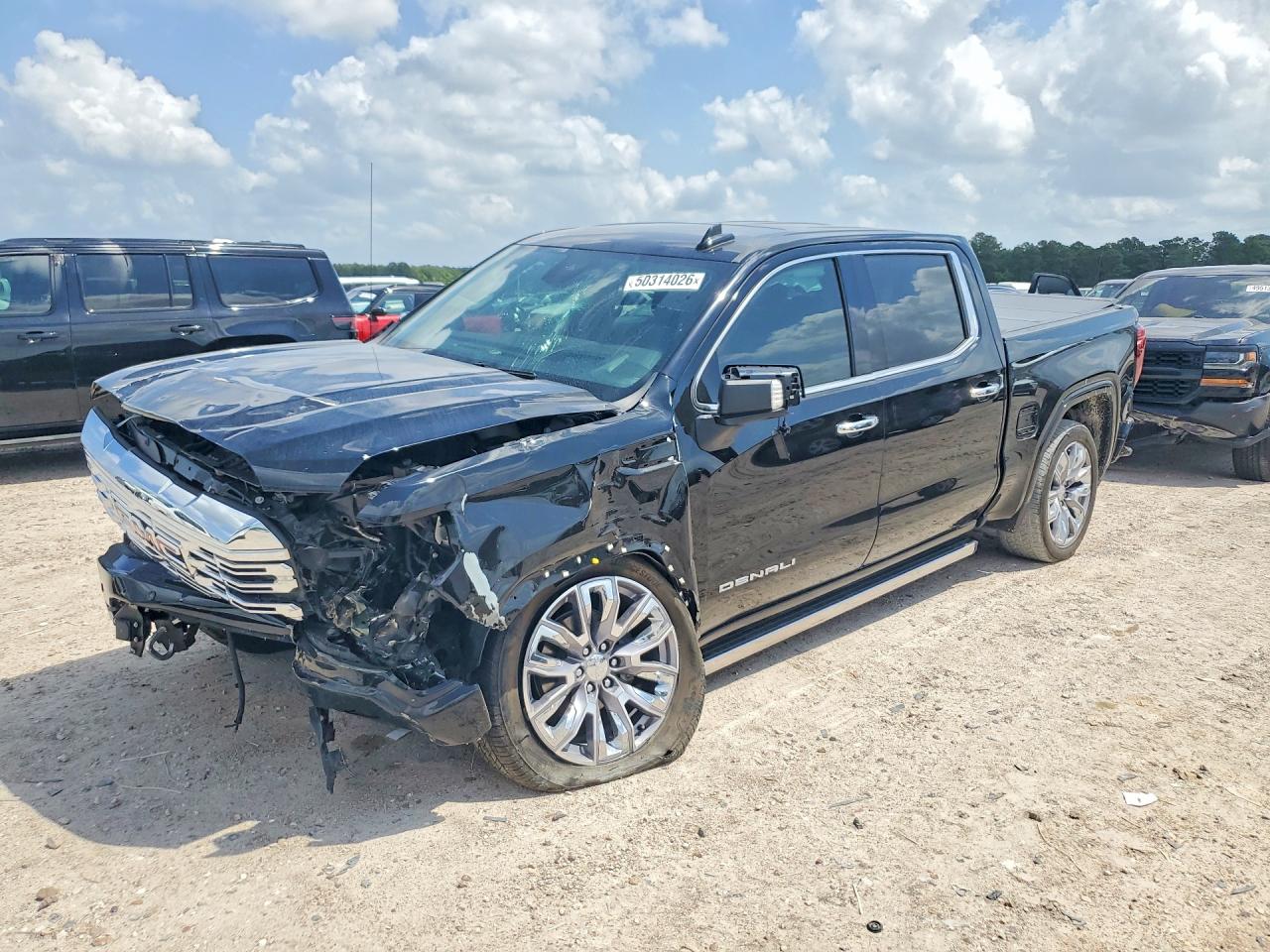Salvage GMC Sierra Image