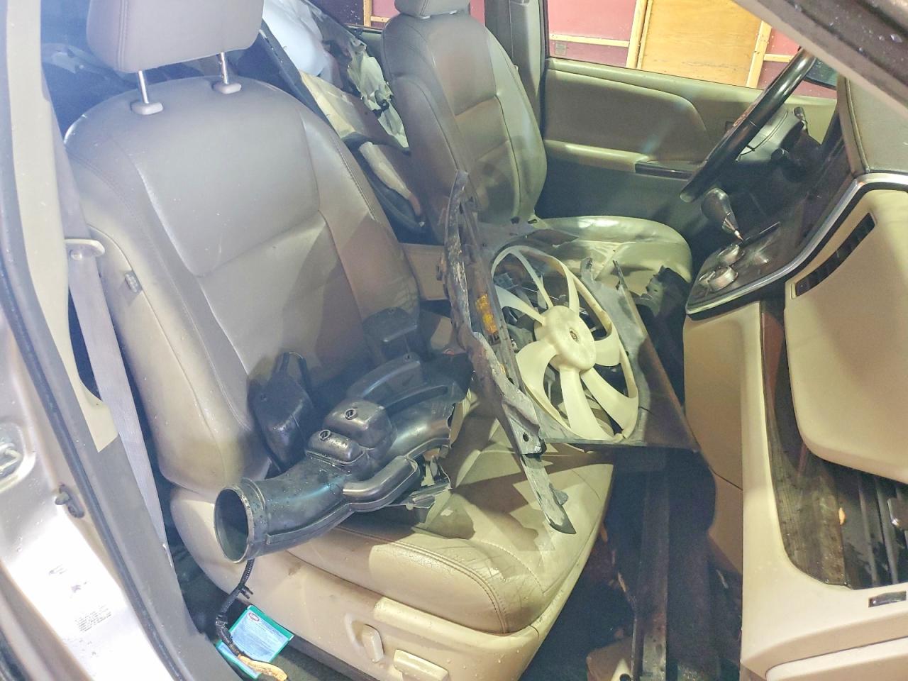 Toyota Sienna Xle 8-passenger