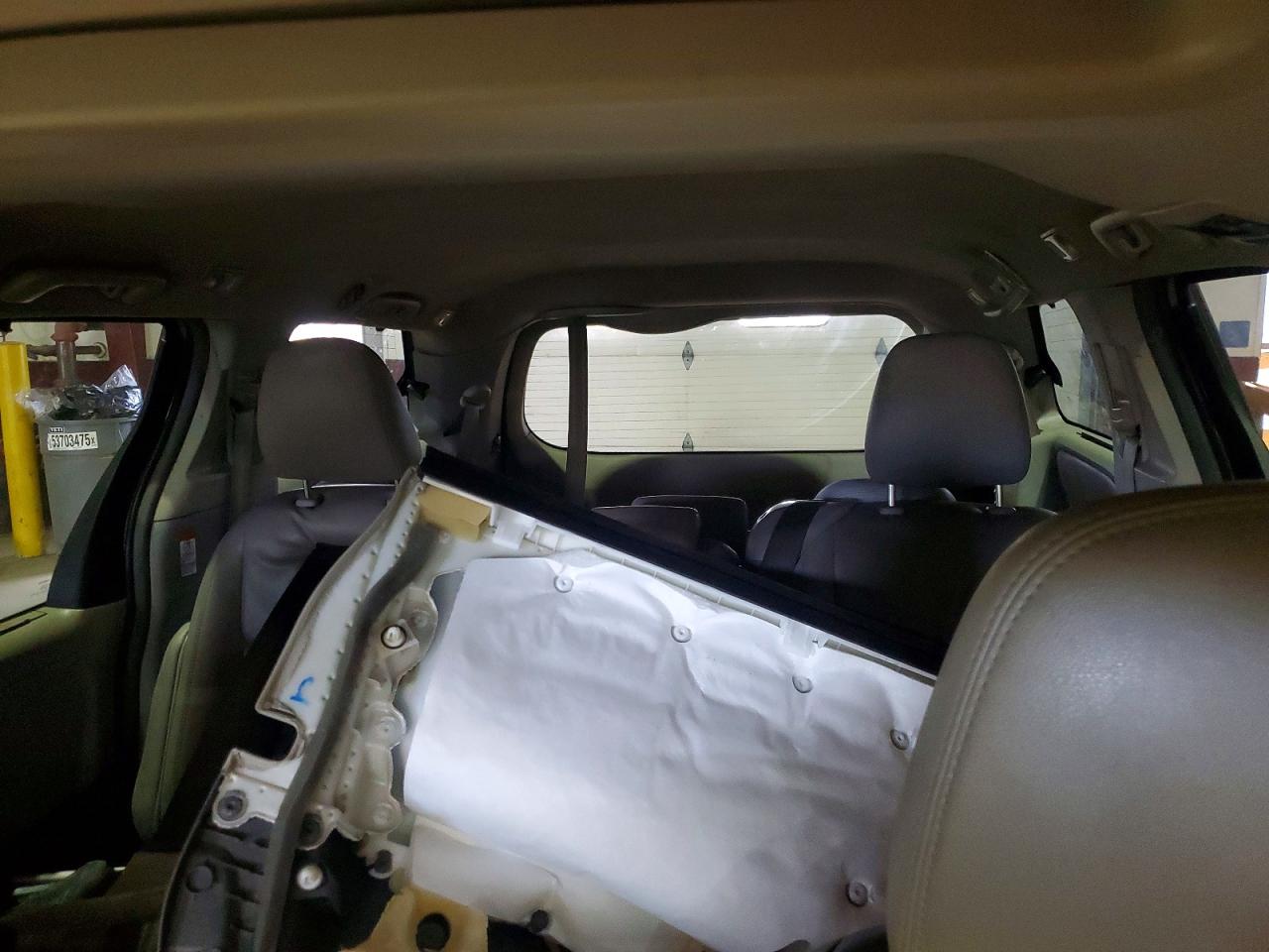 Toyota Sienna Xle 8-passenger