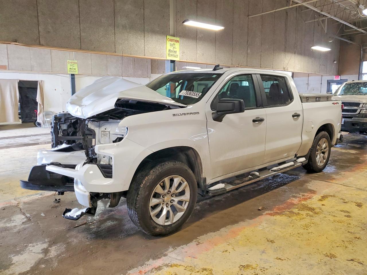 Salvage Chevrolet Silverado Image