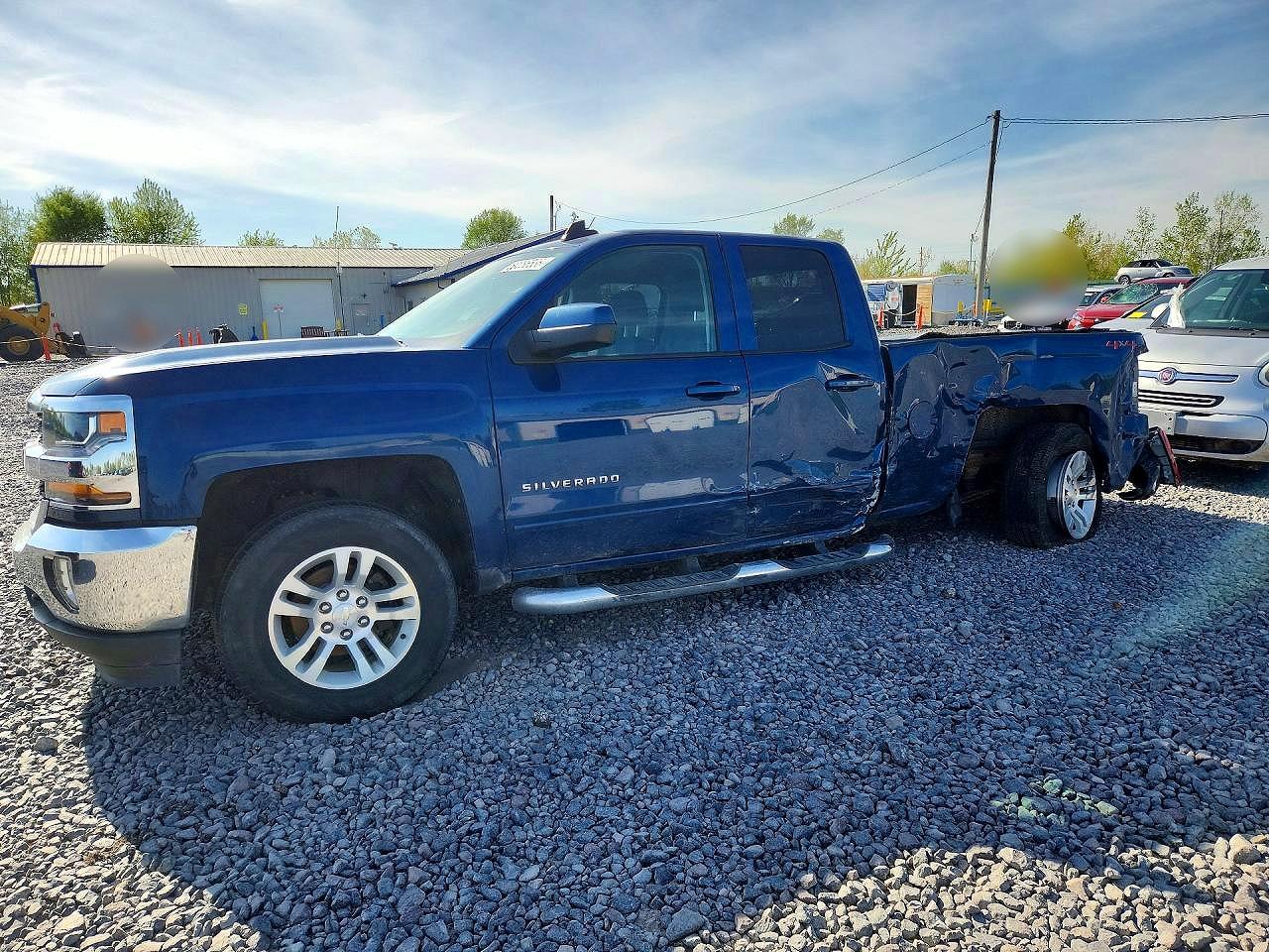 Salvage Chevrolet Silverado Image