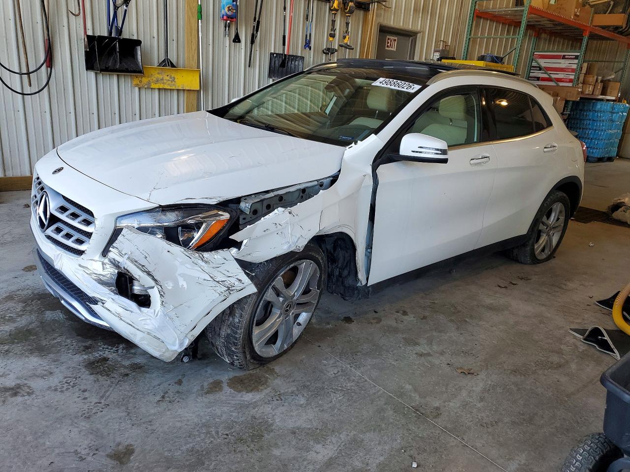 Salvage Mercedes-Benz GLA Image