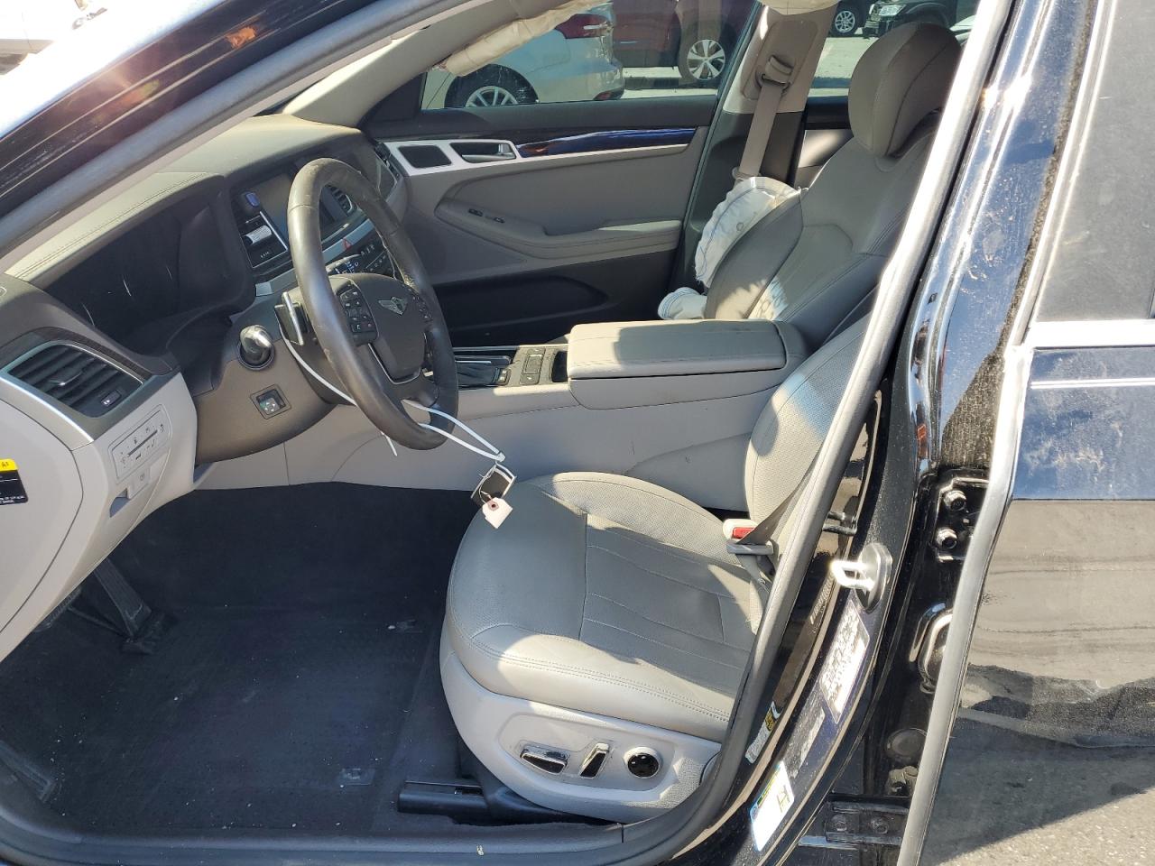 Genesis G80 Base