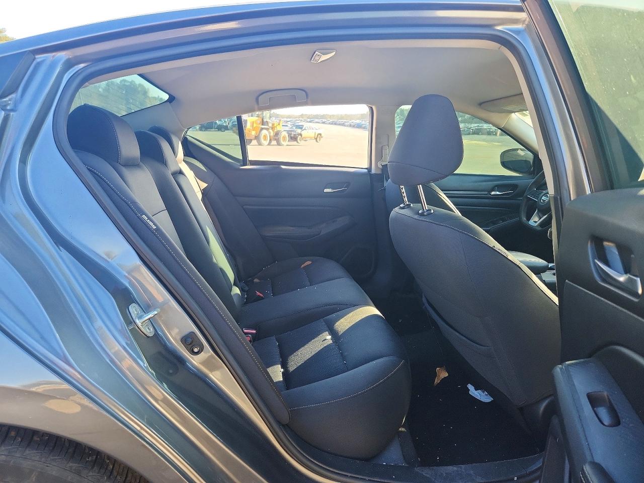Nissan Altima S