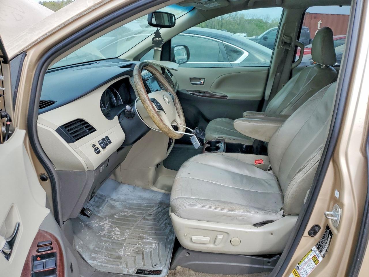Toyota Sienna Xle 8-passenger