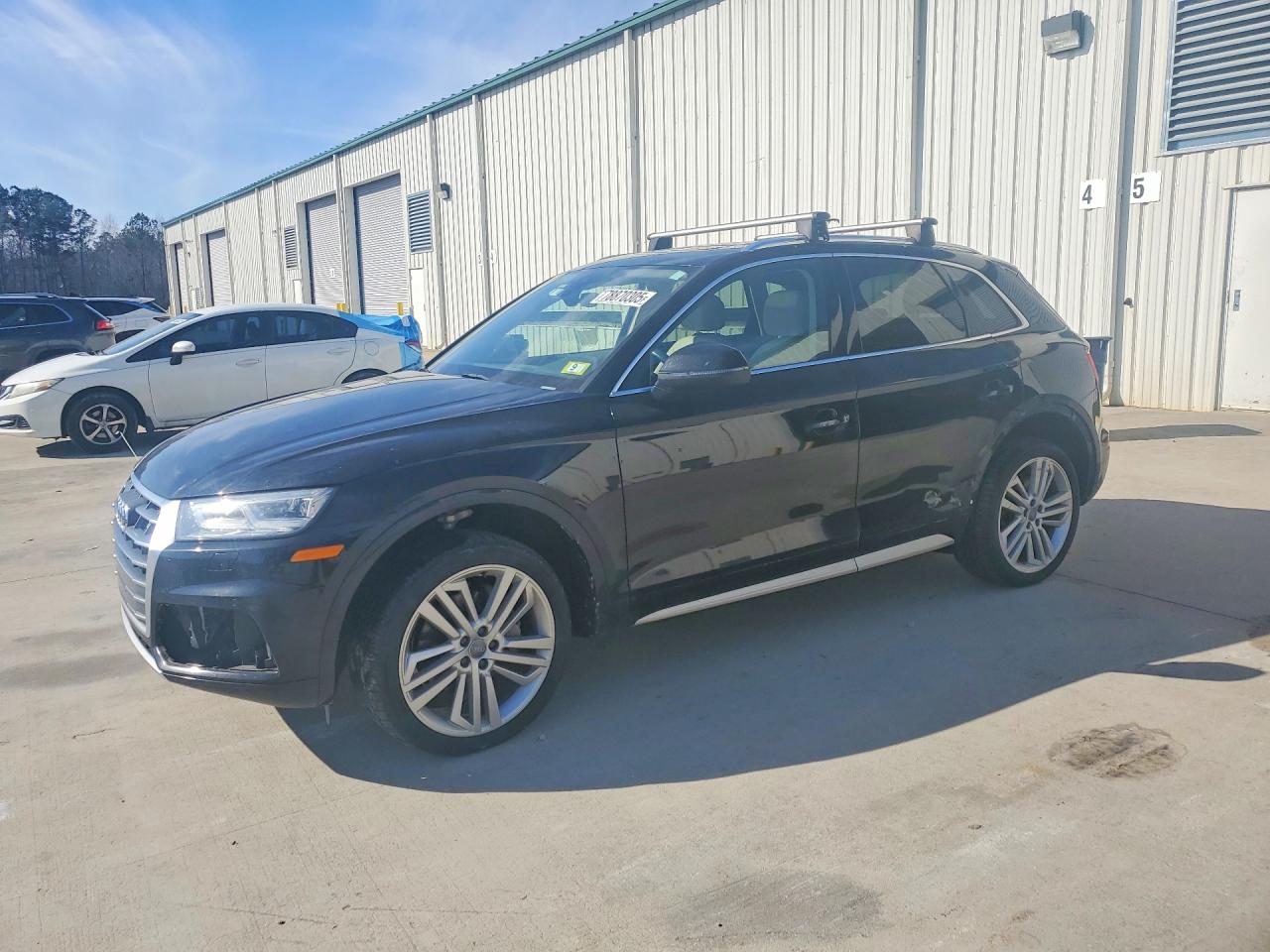 Salvage Audi Q5 Image