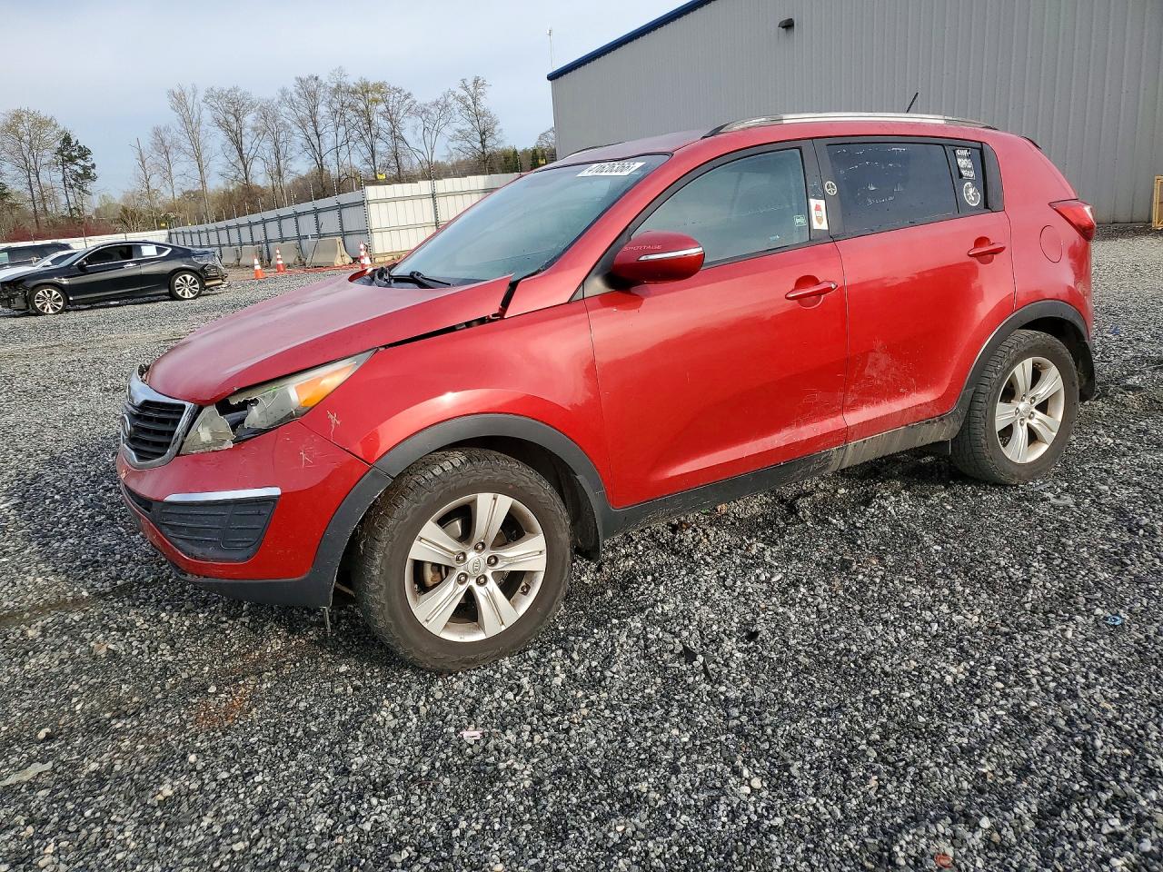 Salvage Kia Sportage Image