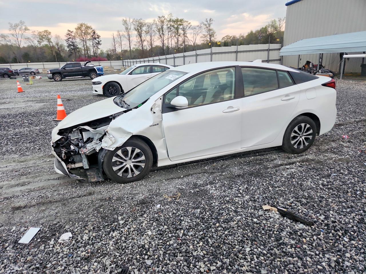 Salvage Toyota Prius Image