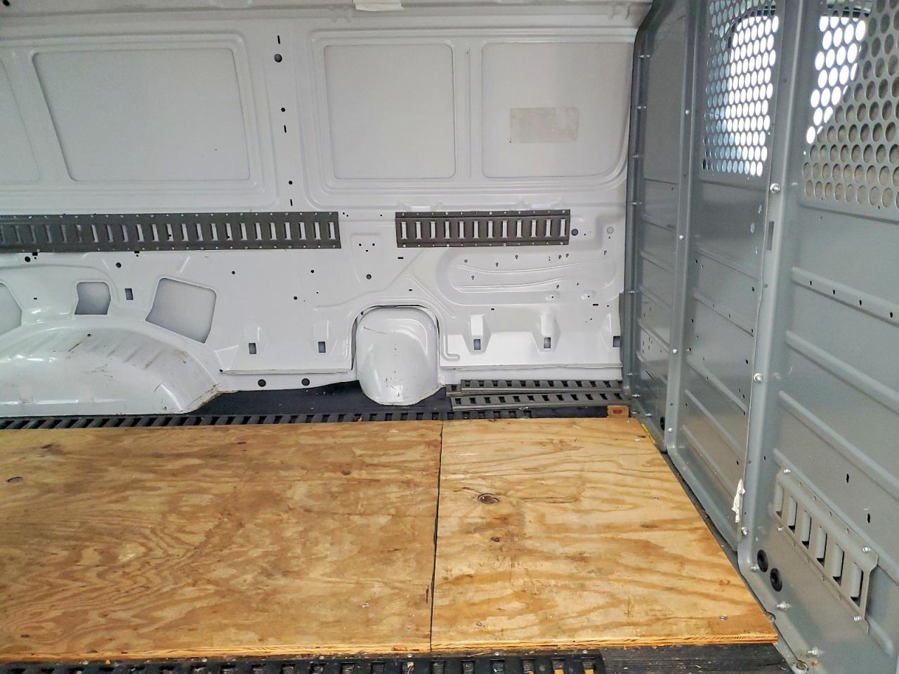 Ford Econoline E250 Van