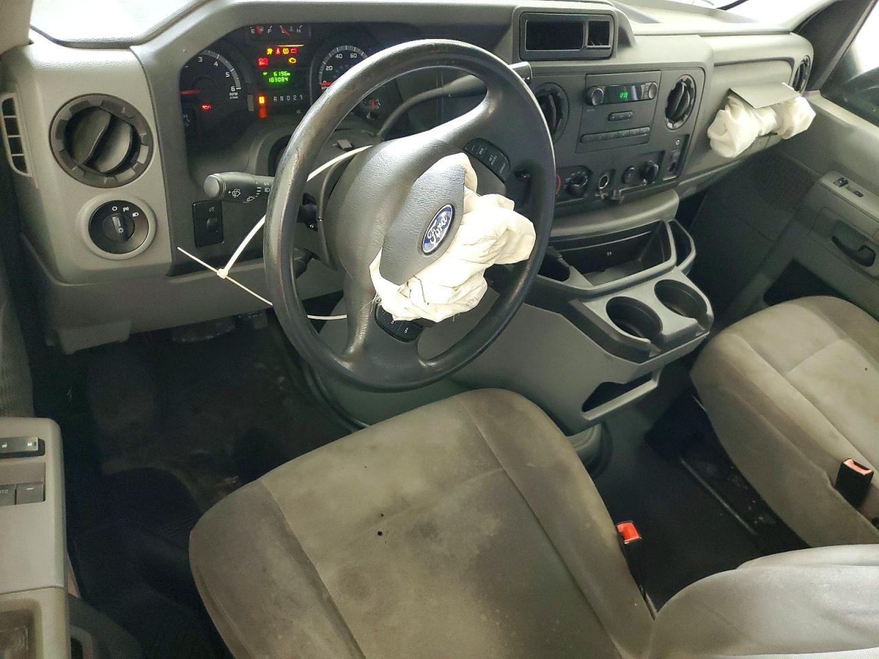 Ford Econoline E250 Van