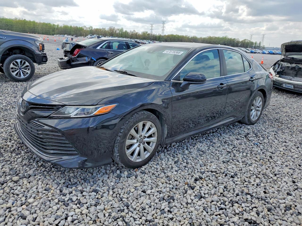 Salvage Toyota Camry Image