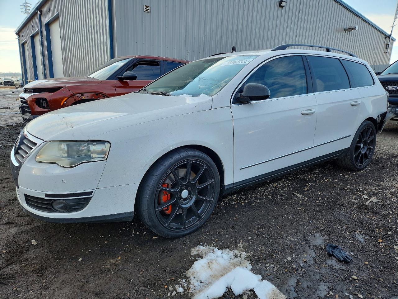 Salvage Volkswagen Passat Image