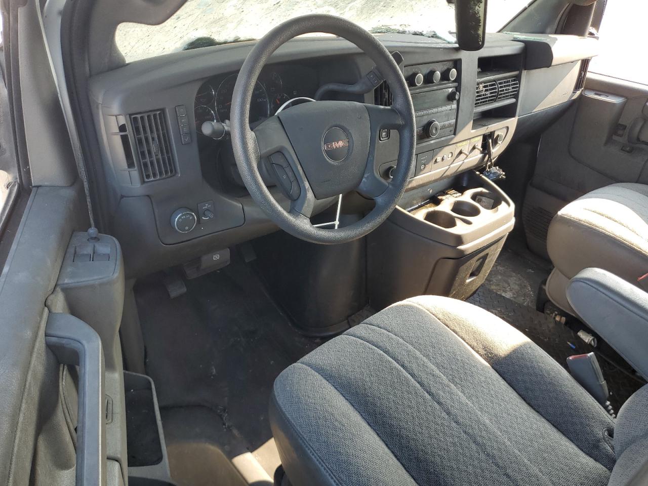 GMC Savana Cutaway G3500