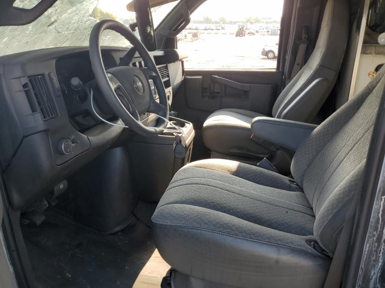 GMC Savana Cutaway G3500