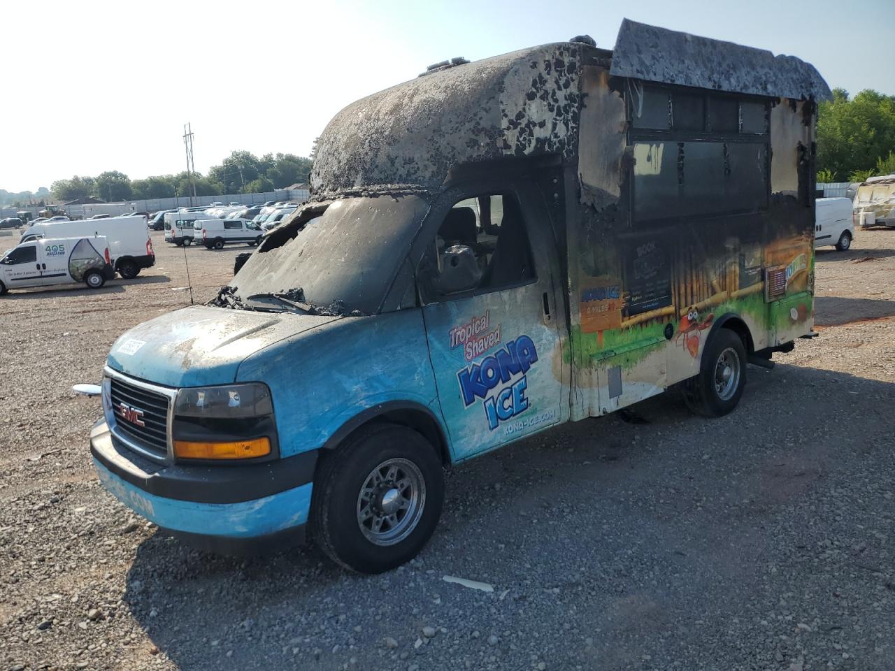 Salvage GMC Savana Image