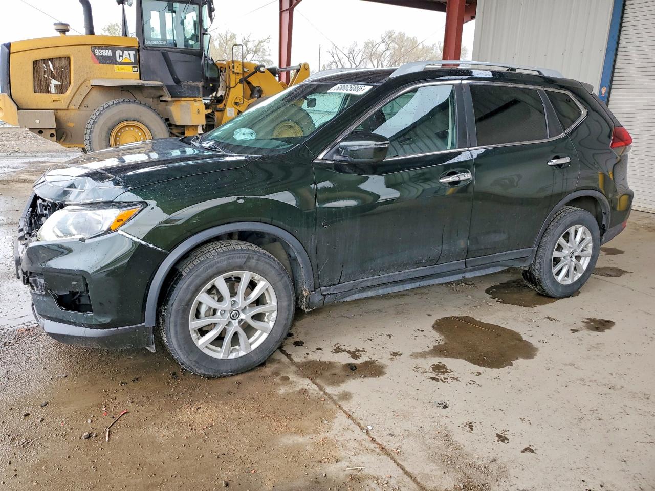 Salvage Nissan Rogue Image