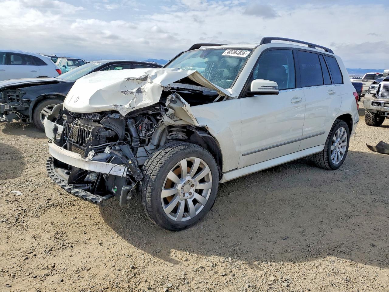 Salvage Mercedes-Benz GLK Image