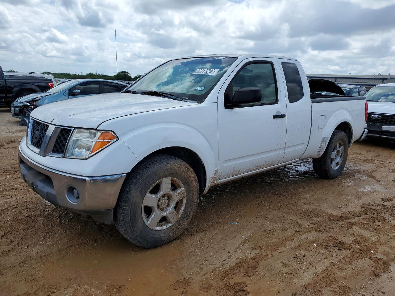 Salvage Nissan Frontier Image