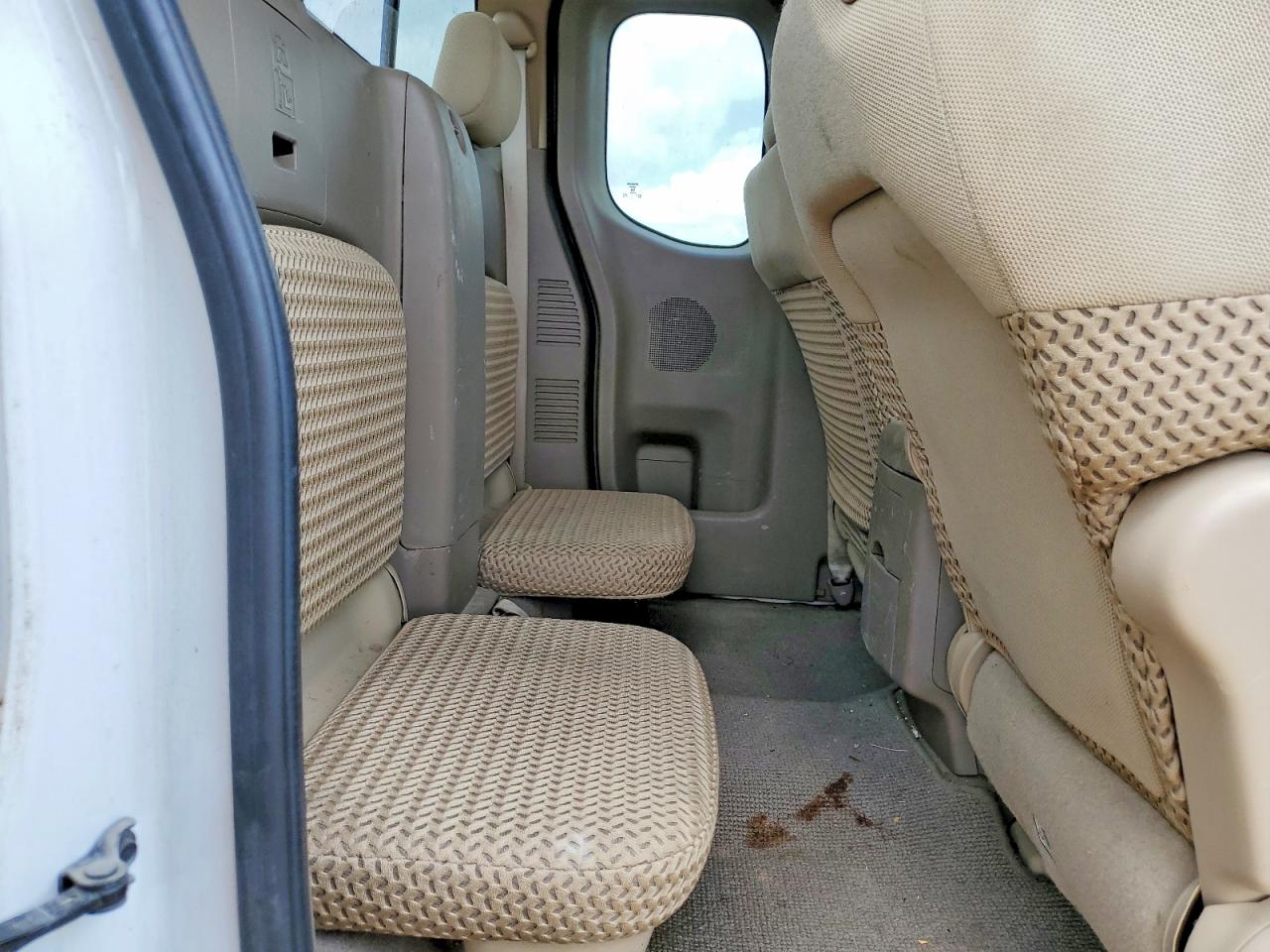 Nissan Frontier Se V6