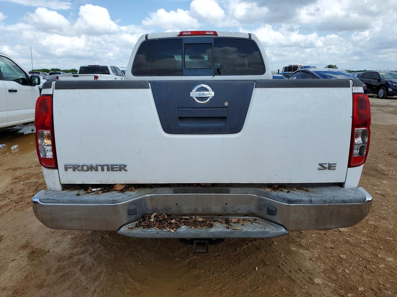 Nissan Frontier Se V6