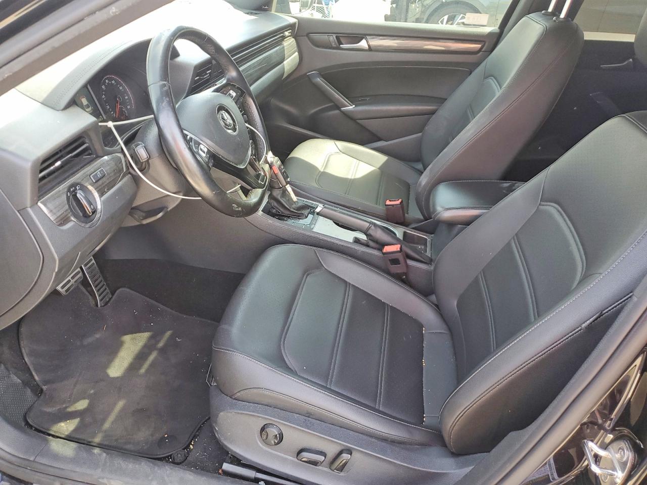 Volkswagen Passat R-line