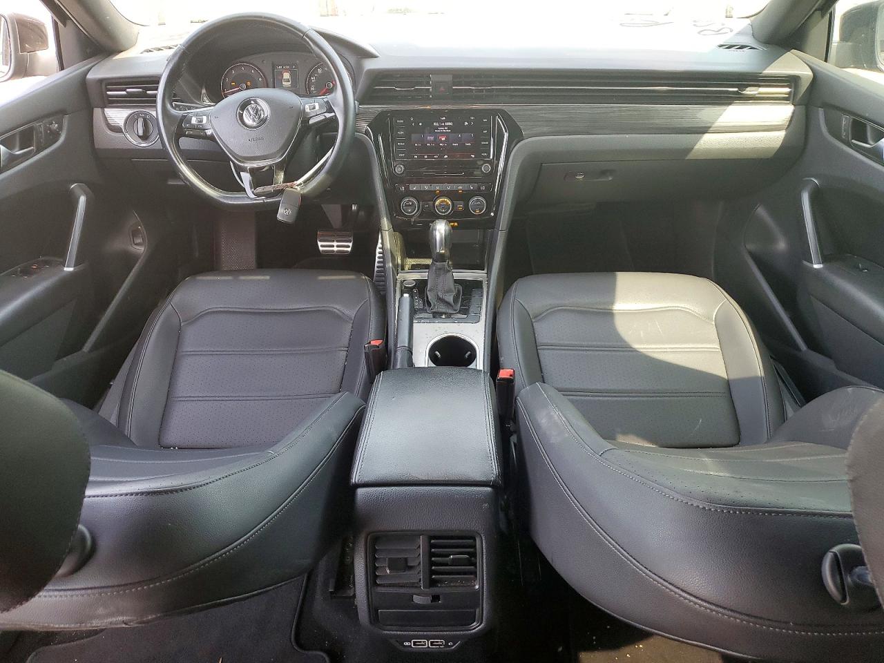Volkswagen Passat R-line