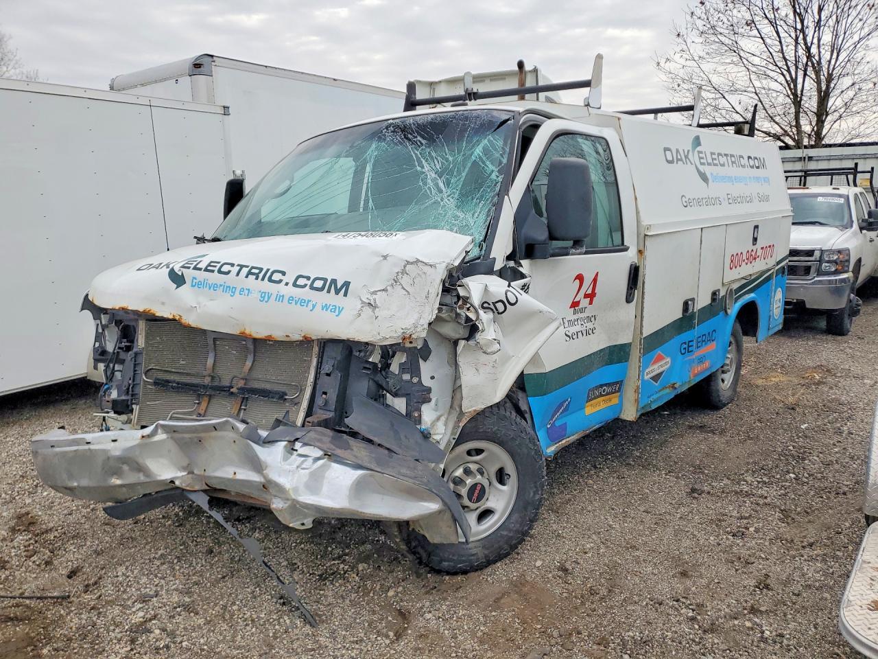 Salvage GMC Savana Image