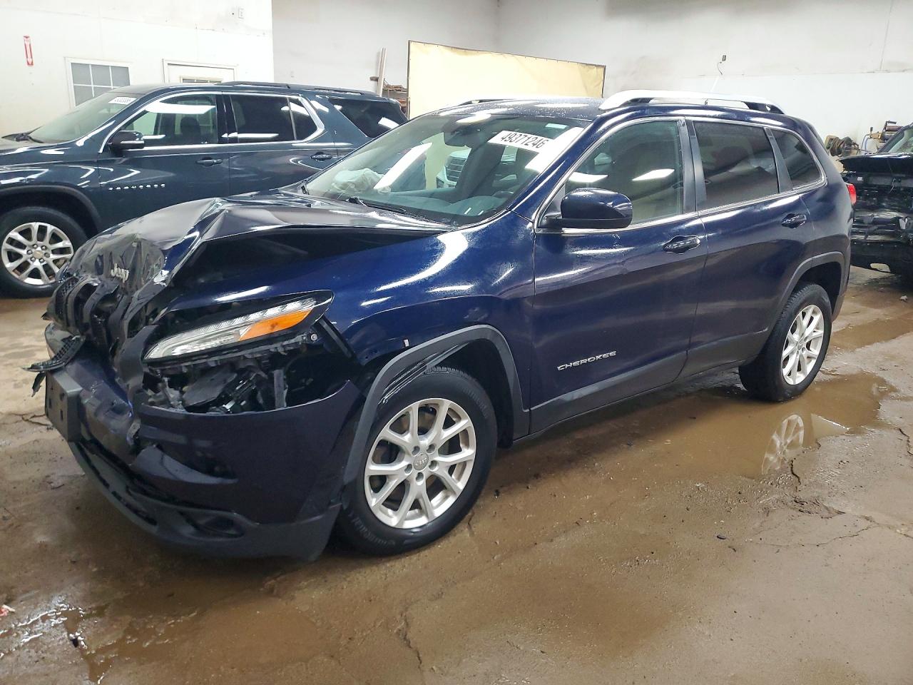 Salvage Jeep Cherokee Image