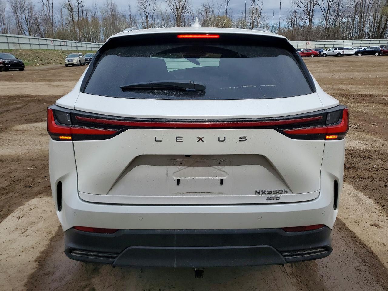 Lexus NX Base