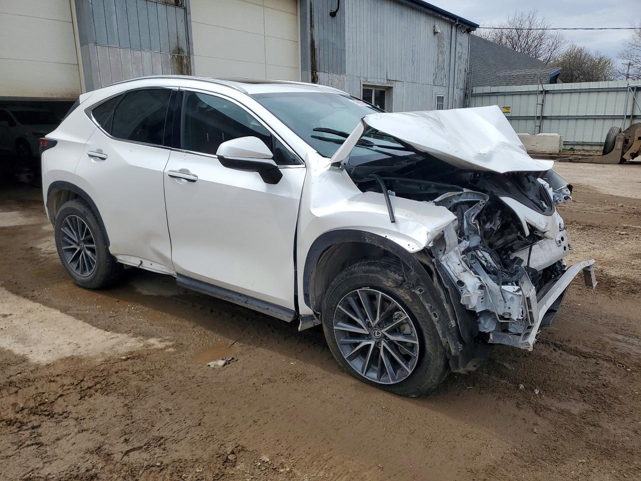 Lexus NX Base