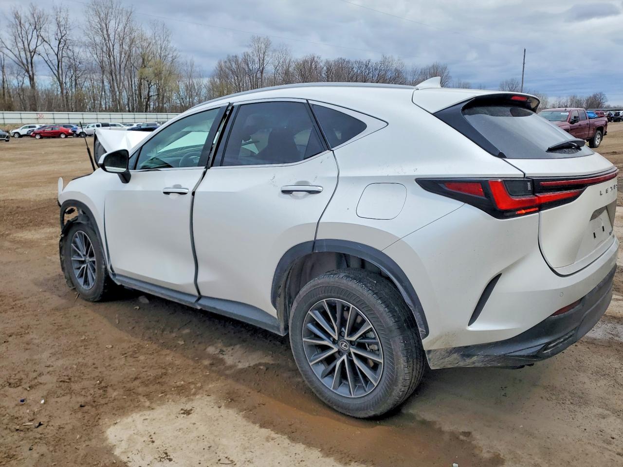 Lexus NX Base