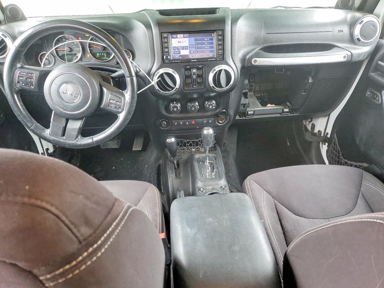 Jeep Wrangler Sahara