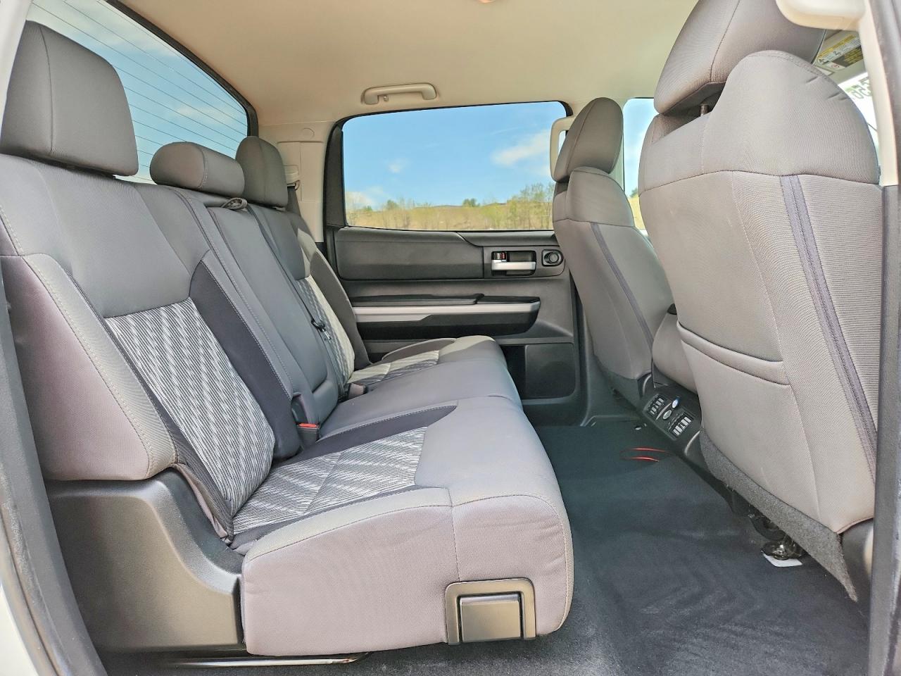 Toyota Tundra Sr5