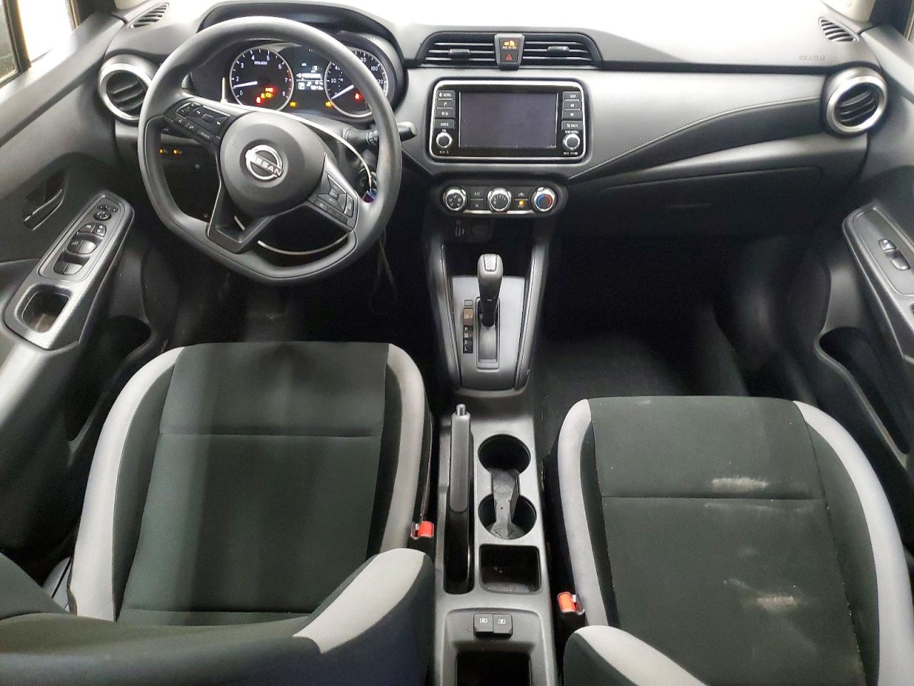 Nissan Versa S