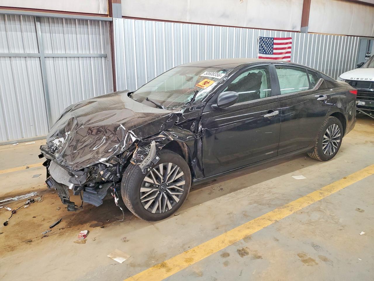 Salvage Nissan Altima Image