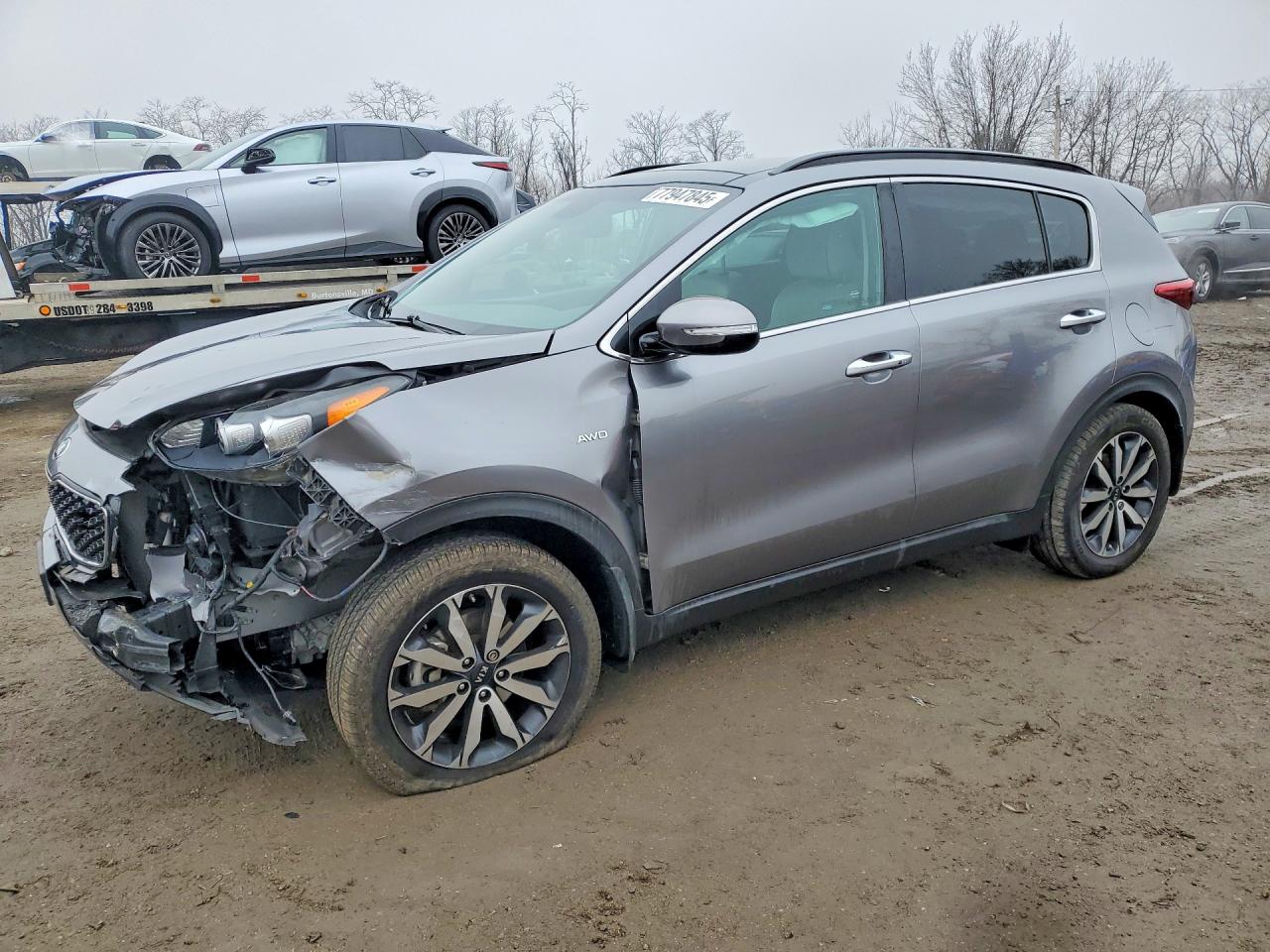 Salvage Kia Sportage Image