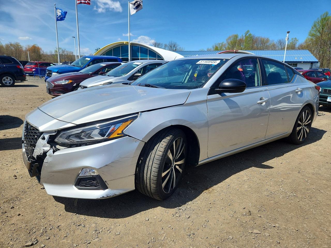 Salvage Nissan Altima Image