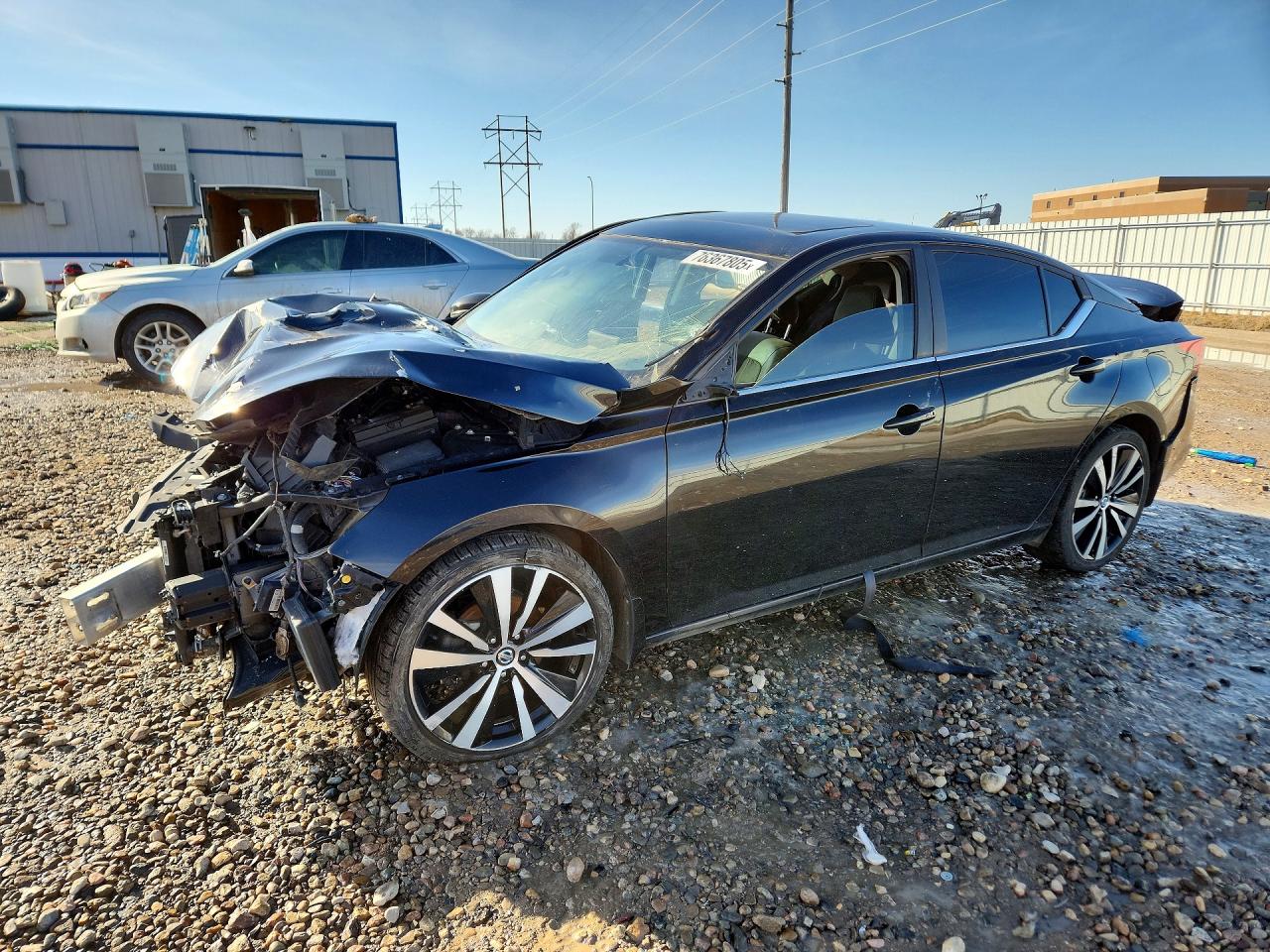 Salvage Nissan Altima Image