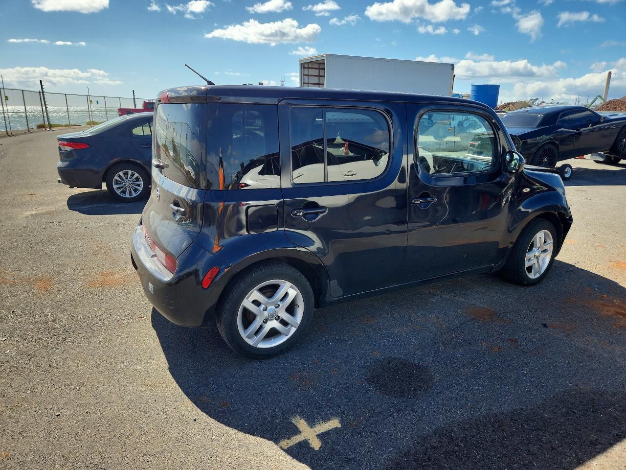 Nissan cube 1.8