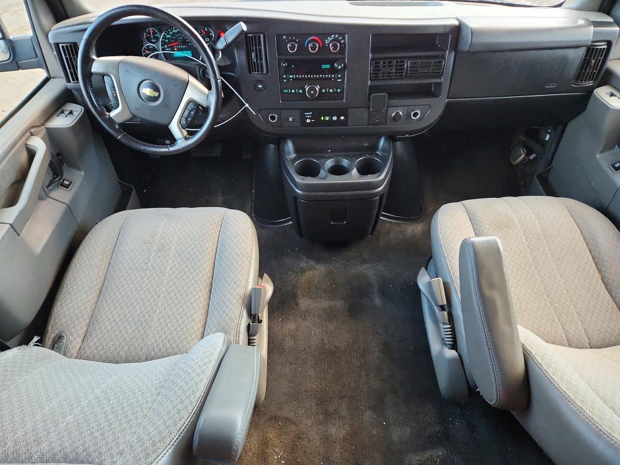 Chevrolet Express Lt