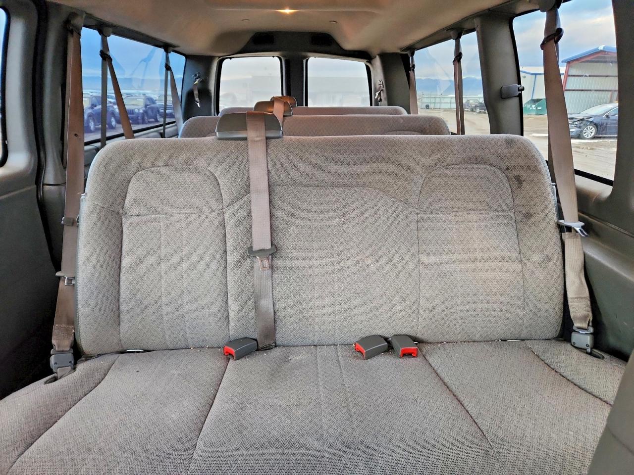 Chevrolet Express Lt