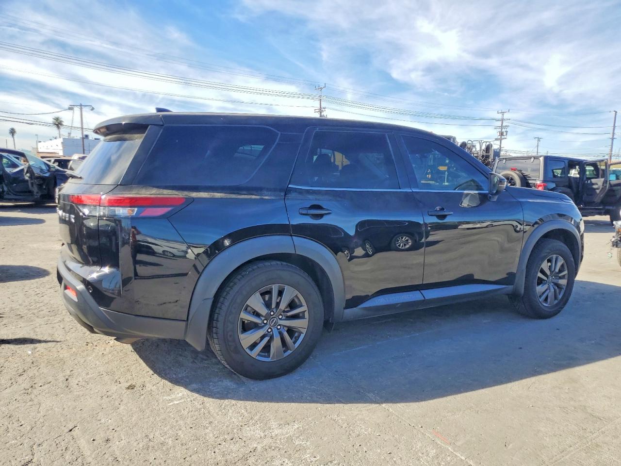 Nissan Pathfinder S