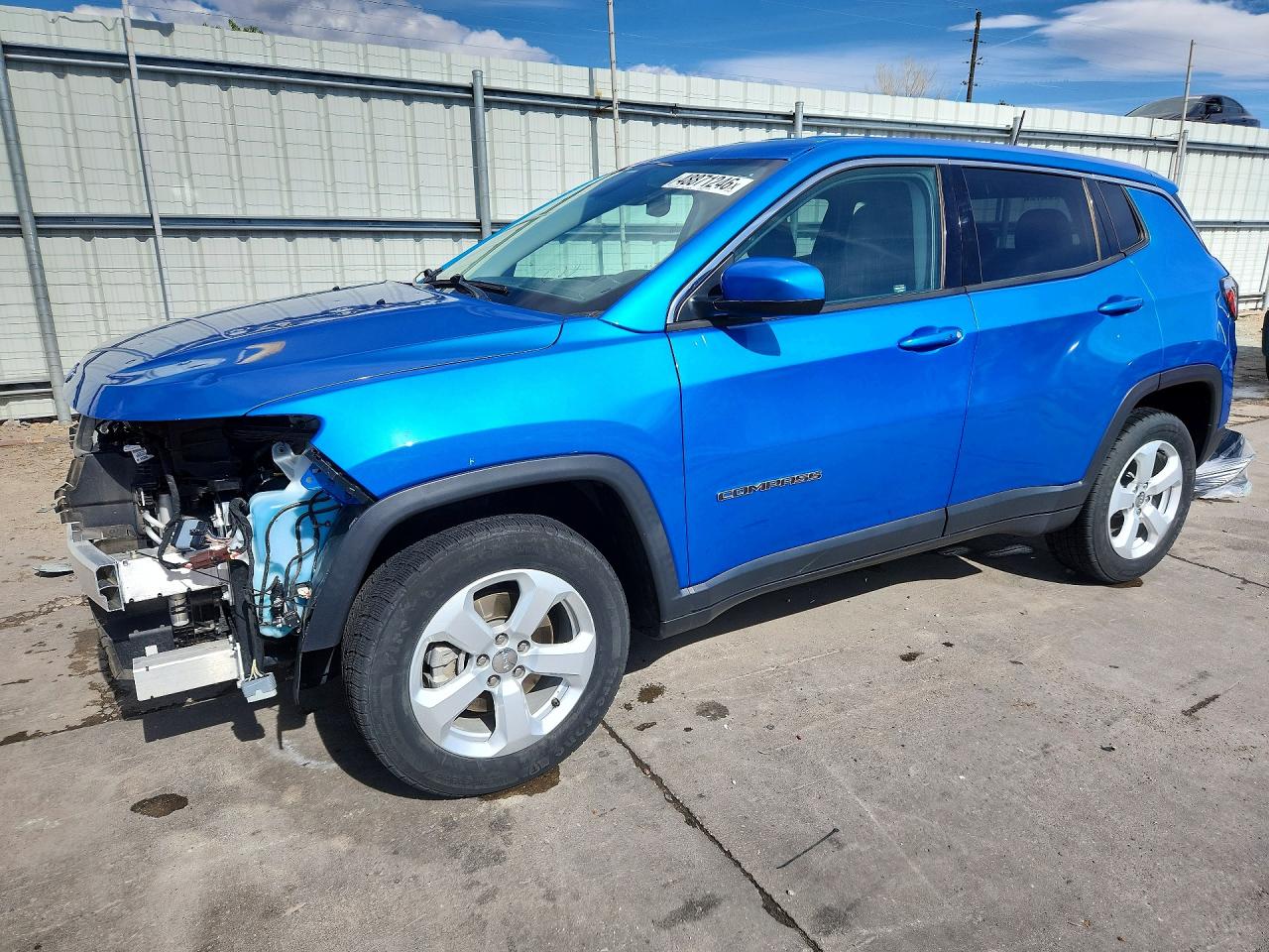 Salvage Jeep Compass Image