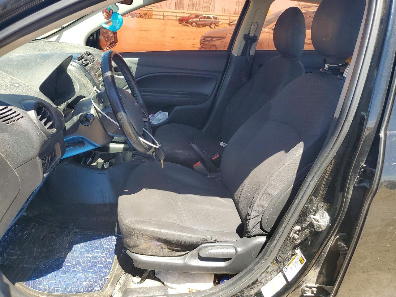 Mitsubishi Mirage Es